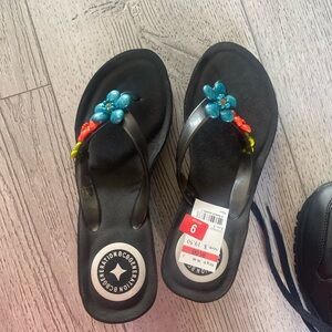 Size 8w sandals
